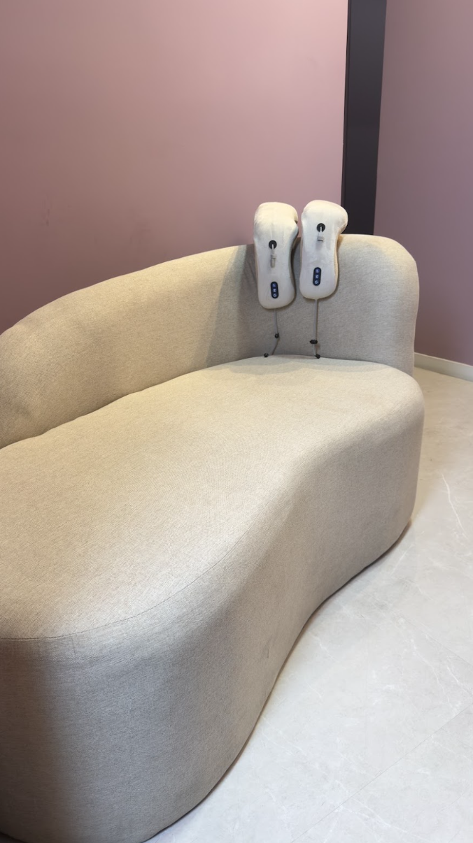 Sala de espera com sofá
